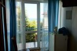 2-й этаж с улицы и одновременно 3-ий этаж со стороны моря номер 2.2          Крым  гостевой дом в Севастополе   рядом с морем 